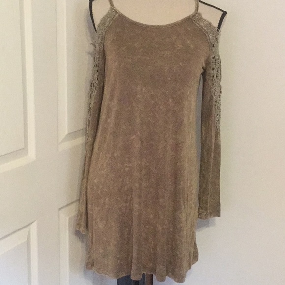 OLIVE MINERAL WASH COLD SHOULDER TOP - Picture 3 of 9
